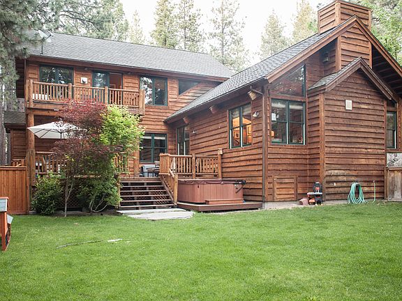 Large Fenced Yard