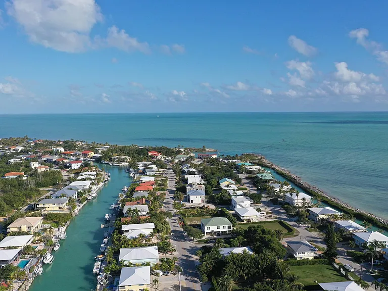 244 W Seaview Dr — Photo 31