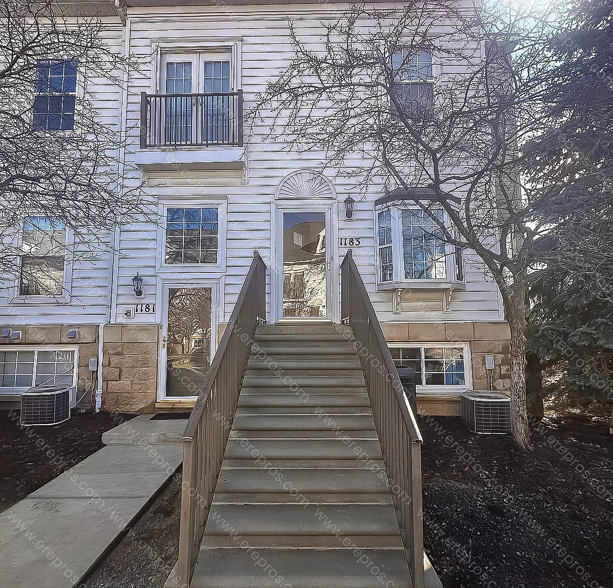 3 bed, 1.5 bath, 1268 sqft, $2,400 — Photo 2