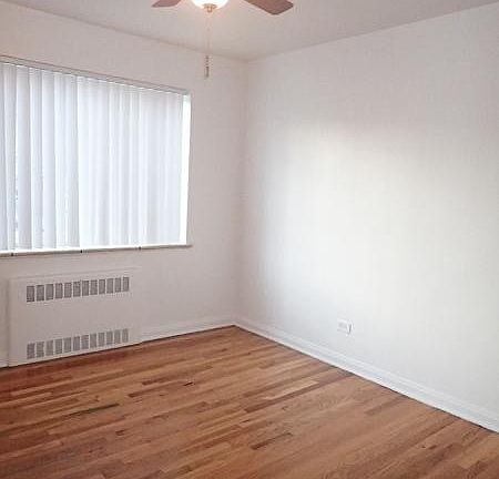 2nd image of 1430 Albion St APT 305