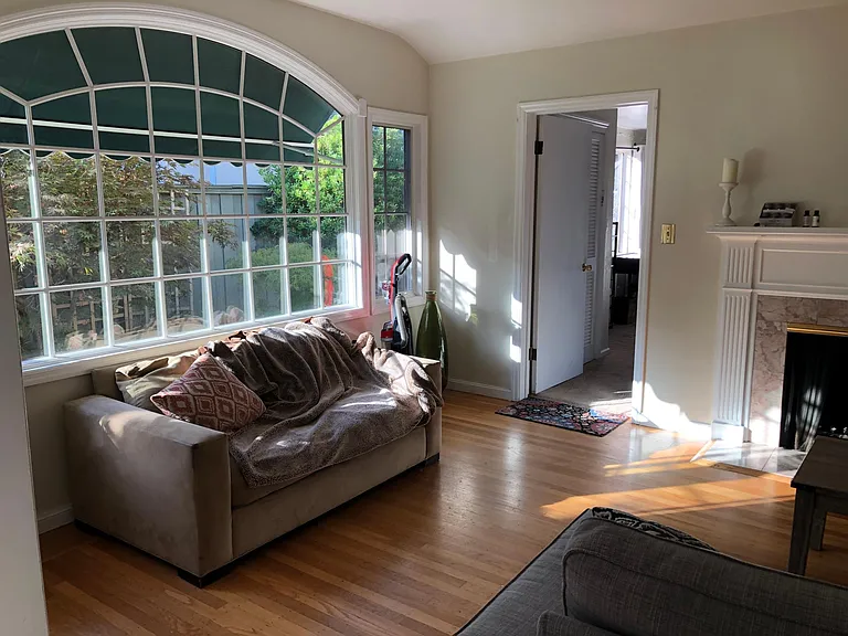 2430 Ramona St — Photo 11
