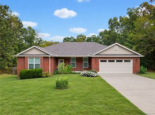 10 Stonehaven Ln, Bella Vista, AR 72715