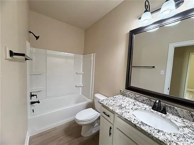 204 Cypress Bnd — Photo 18