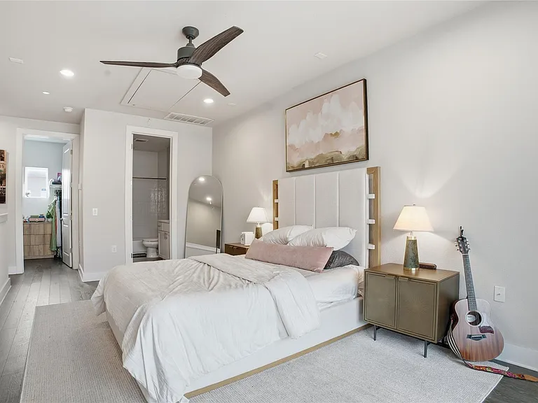 1411 Town Creek Dr #6 — Photo 8