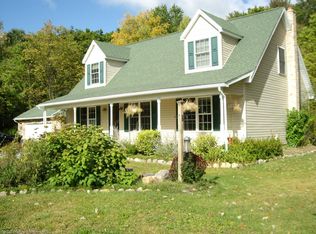 3395 Reigals Rd, Moscow, PA 18444