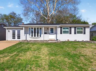 12030 Bennington Pl, Maryland Heights, MO
