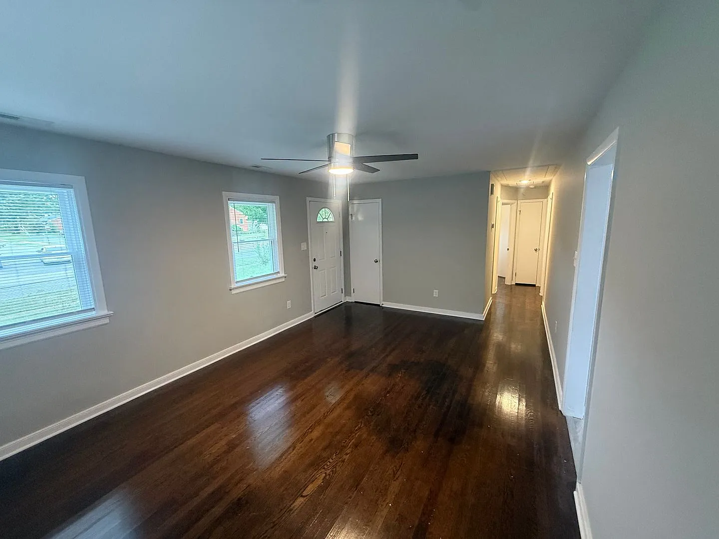 newly renovated 3-bedroom 1 bath ranch style house — Photo 3