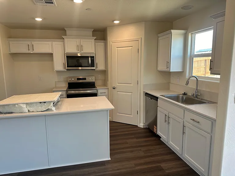 611 Skyler Ln — Photo 11