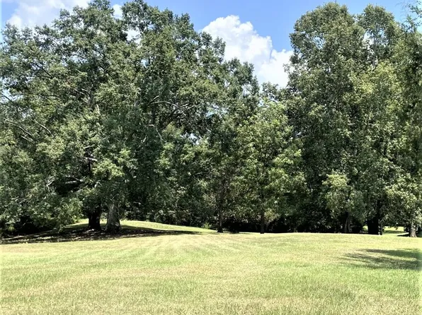 5 Pond Meadow Rd, Natchez, MS 39120