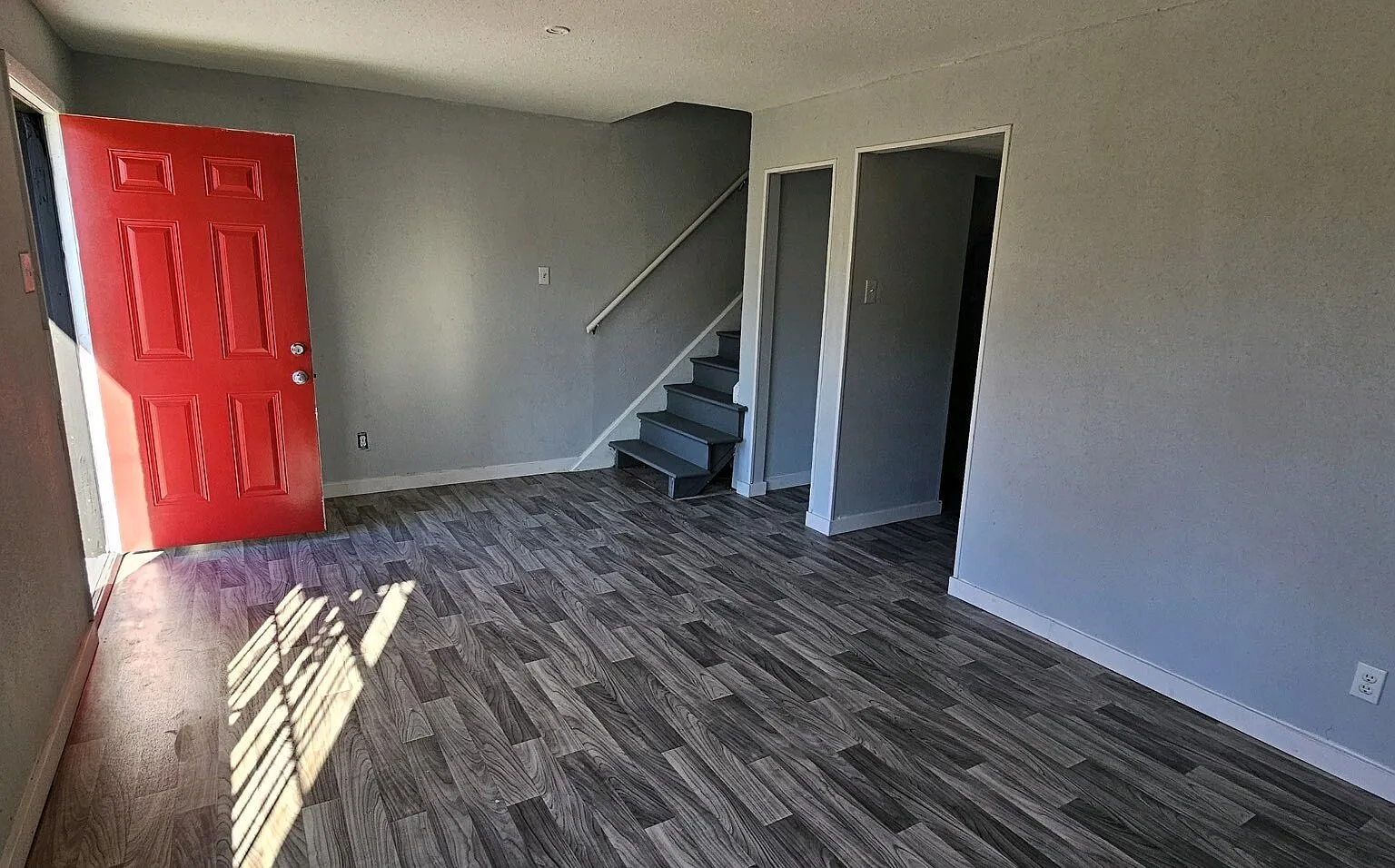4137 Lee Avenue - 1 — Photo 3