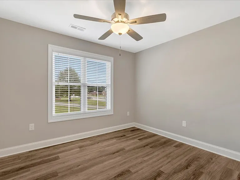 849 N Mecklenburg Ave — Photo 19