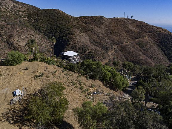 4th image of 26585 Ocean View Dr