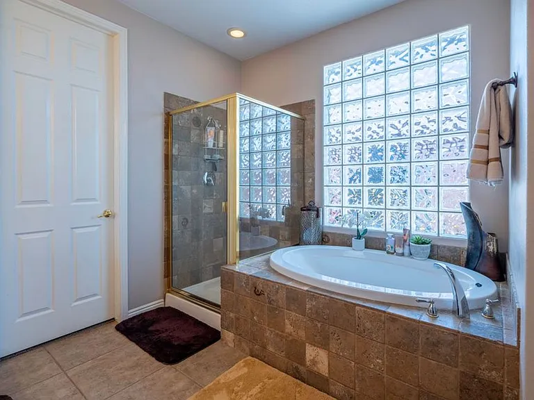 2329 N Prospector Ln — Photo 22