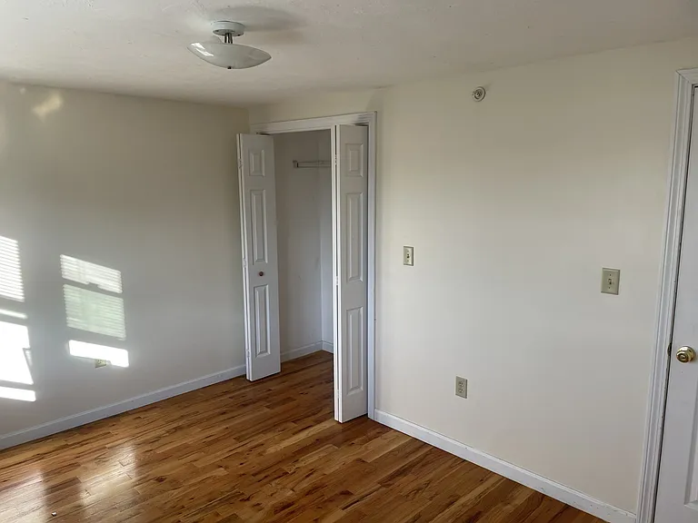 85 Main St — Photo 12