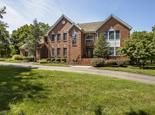 1 Oakridge Rd, Annandale, NJ 08801