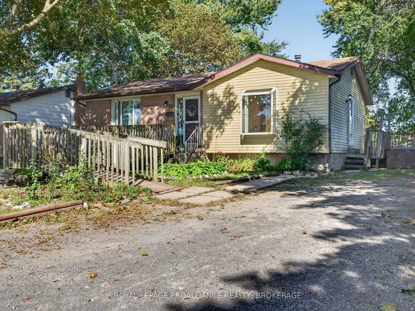 685 Willis St, Kingston, ON K7M 6J5
