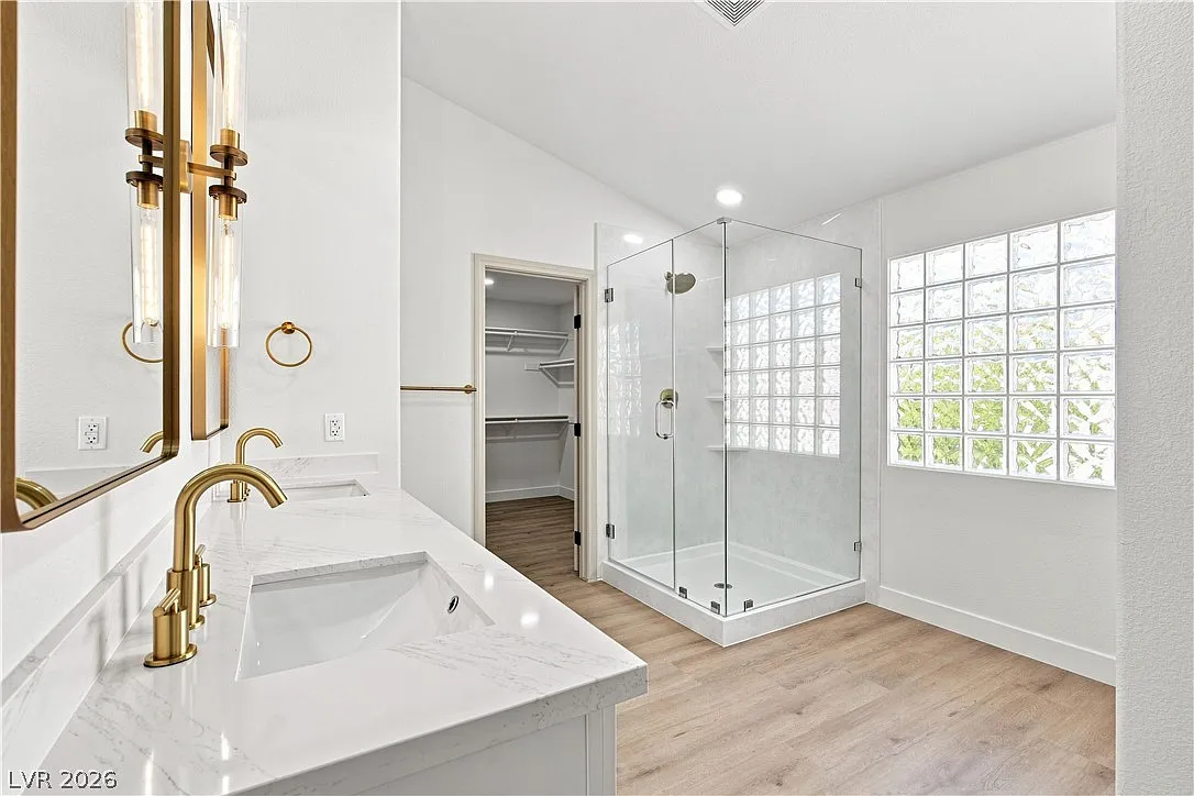 5 bed, 3.0 bath, 2855 sqft, $4,999 — Photo 4