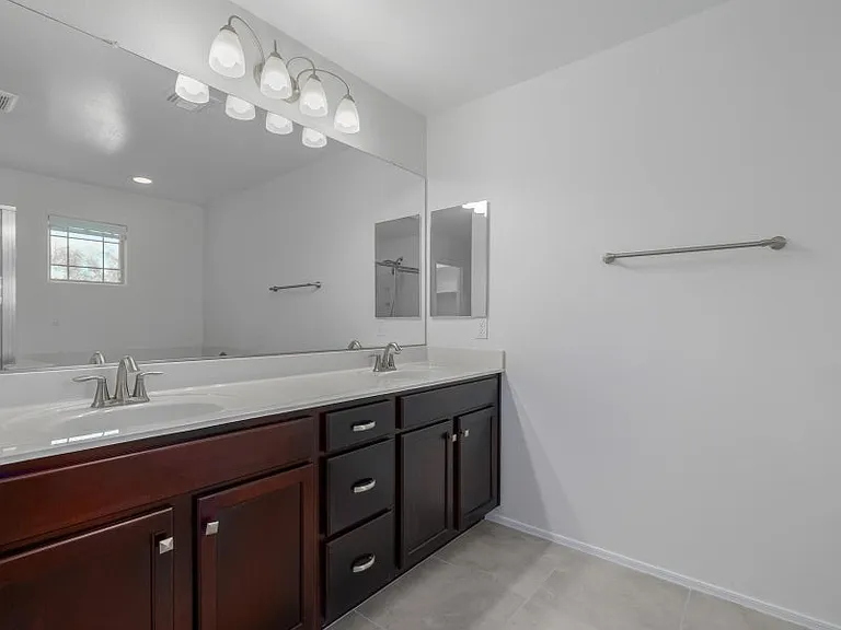 2532 W Corva Dr — Photo 33
