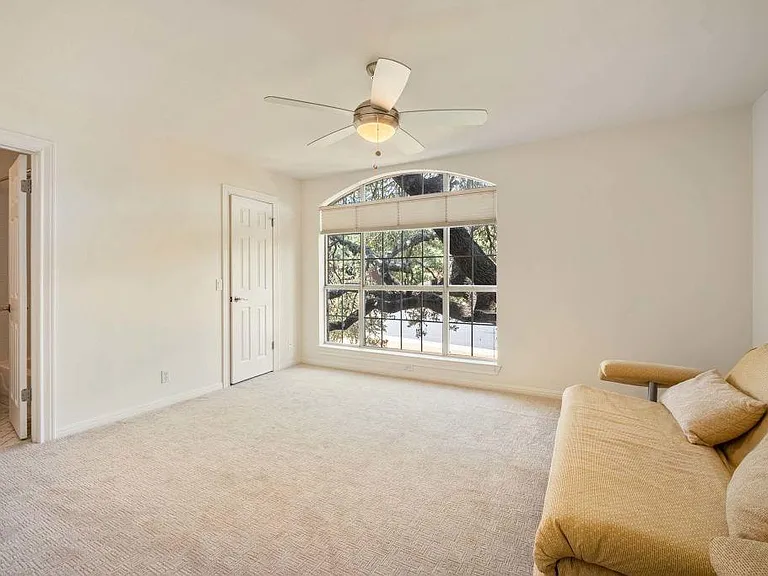 5511 Courtyard Dr — Photo 19