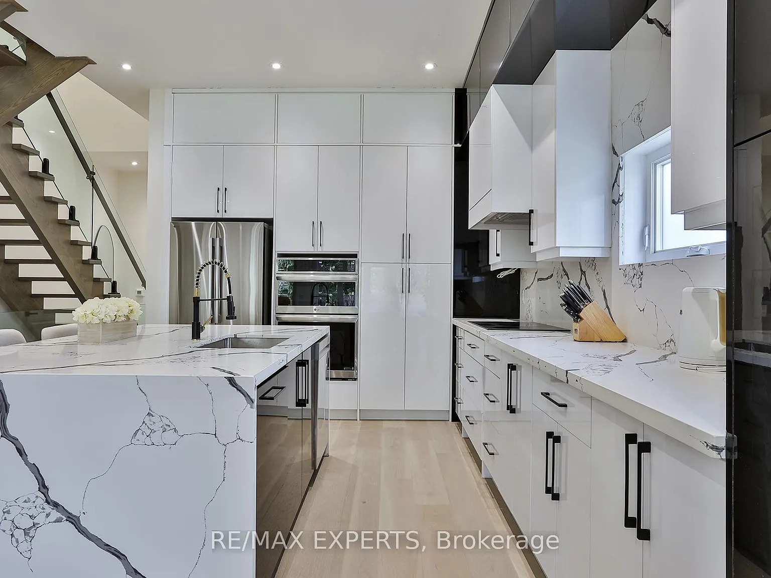 5 bed, $8,000 — Photo 3