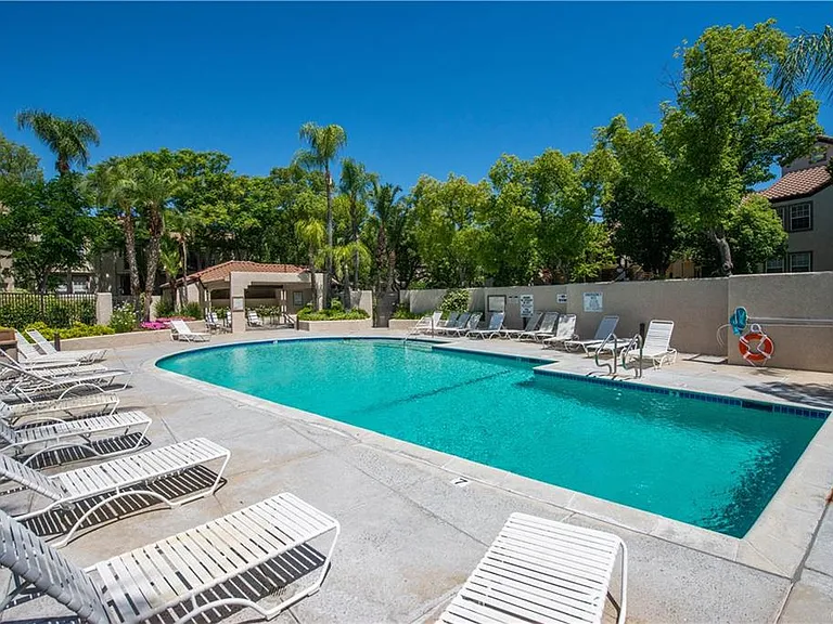 24111 W Del Monte Dr — Photo 21