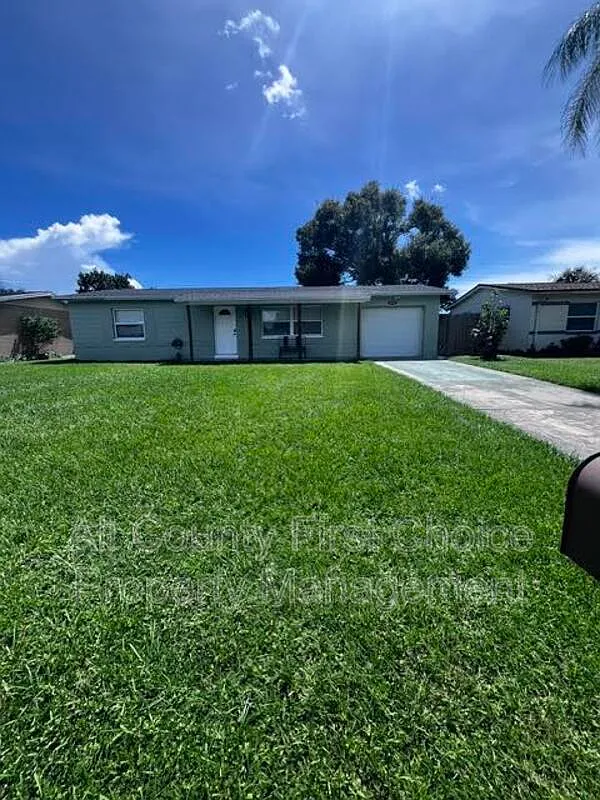3 bed, 1.0 bath, 1230 sqft, $2,295 — Photo 1