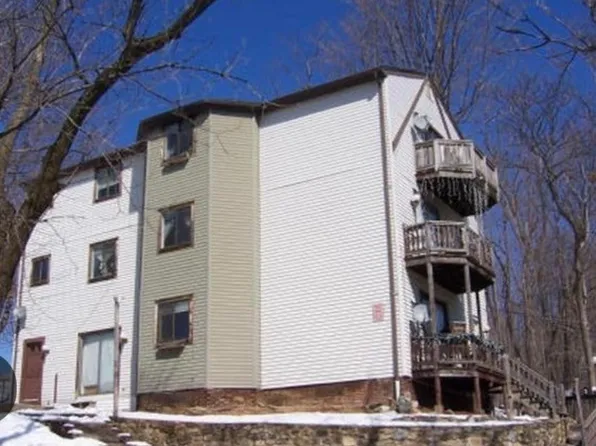 38 Brown St APT 3, Marlborough, MA 01752