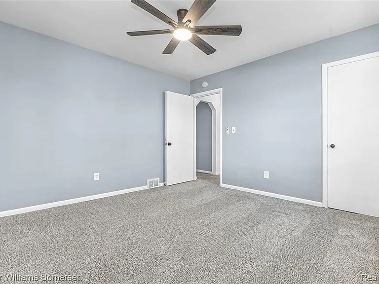 99 Tacoma Dr — Photo 18