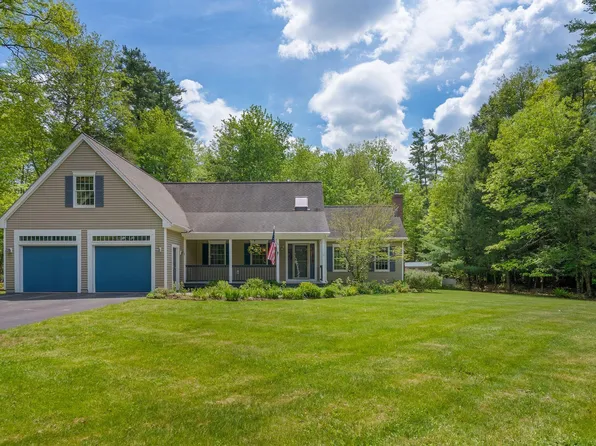 8 Whitney Way, Topsham, ME 04086