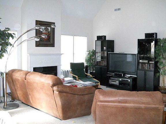 3rd image of 63 Appleberry Ct