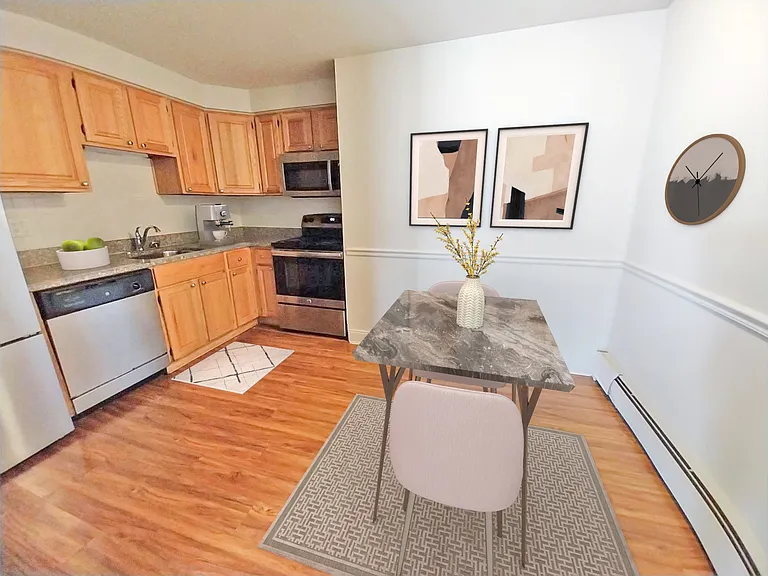 Brittany Springs Apartments — Photo 21