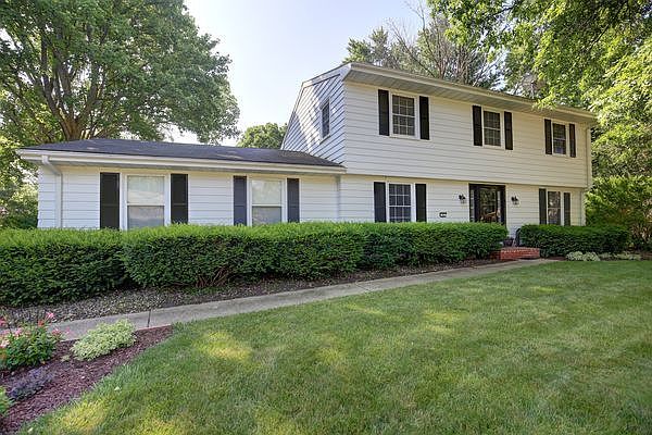 2nd image of 4 Kent Ct