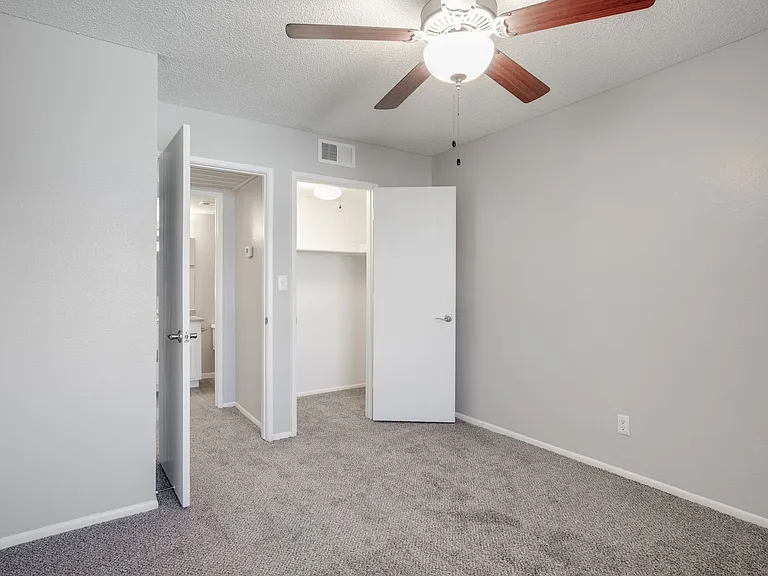 Ponderosa Ranch Apartments — Photo 12