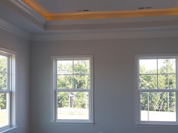 4th image of 8126 Carriage Bend Ln