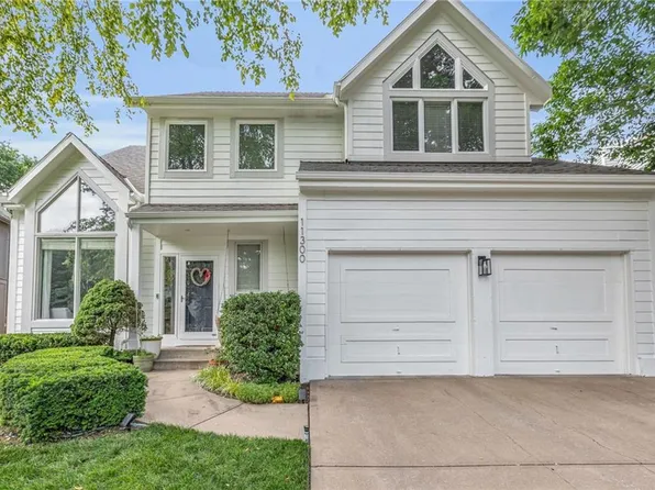 11300 W 117th St, Overland Park, KS 66210