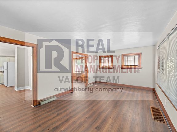 3rd image of 1163 Dietz Ave