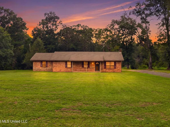 123 E Wilkerson Ferry Rd, Lucedale, MS 39452