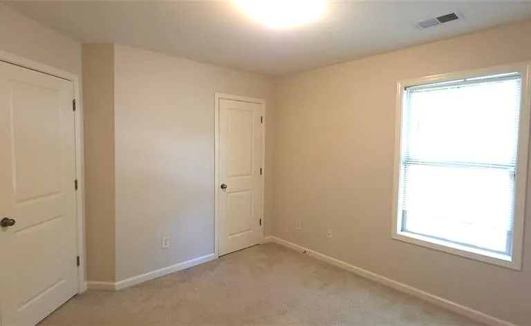 237 Ascott Ln — Photo 13