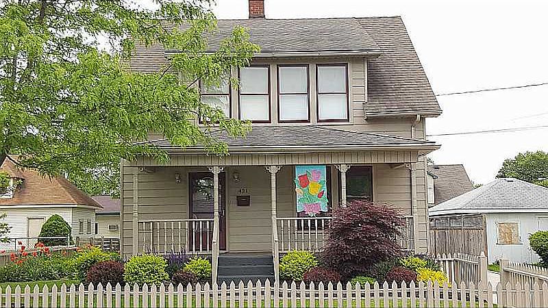 1st image of 431 S Highland Ave