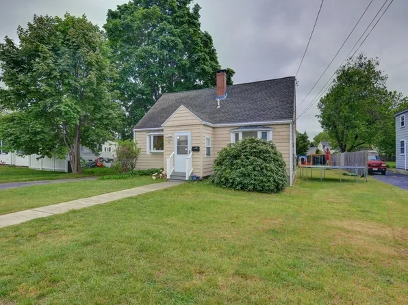 30 Gould St, Melrose, MA 02176