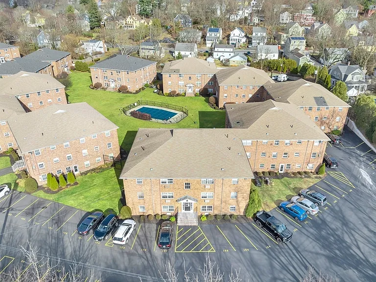 7 Colonial Village Dr #2 — Photo 17
