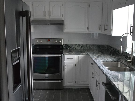 2nd image of 1345 Hardy Ave
