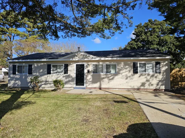 3512 Wayne St, Virginia Beach, VA 23452