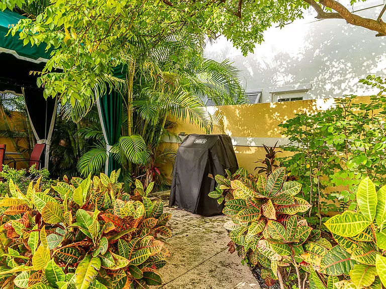 901 Bermuda Gardens Rd #2 — Photo 8