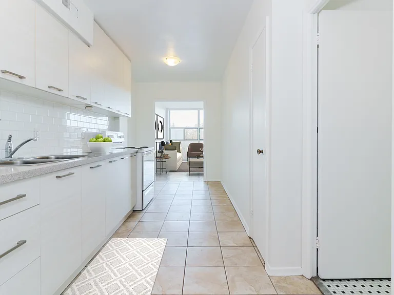40 Park Rd — Photo 1