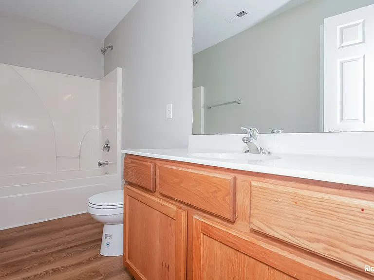 10409 Hugue Way — Photo 11
