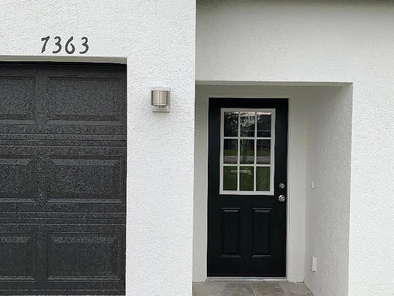 7363 Canterbury St — Photo 1