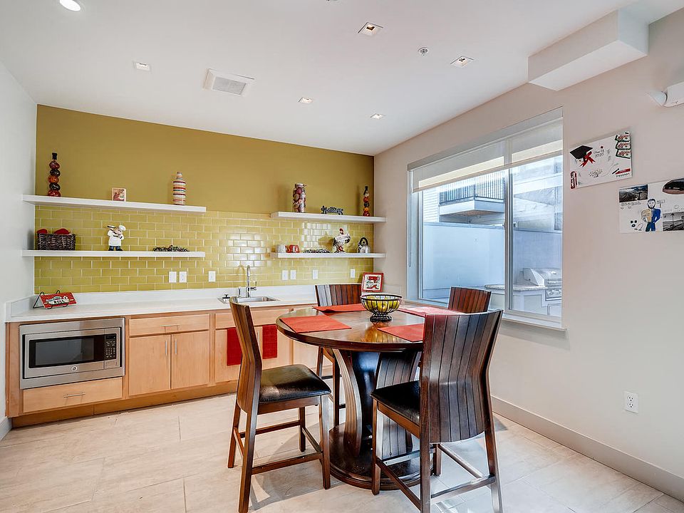 Zephyr Line | Lakewood, Co. Apartments