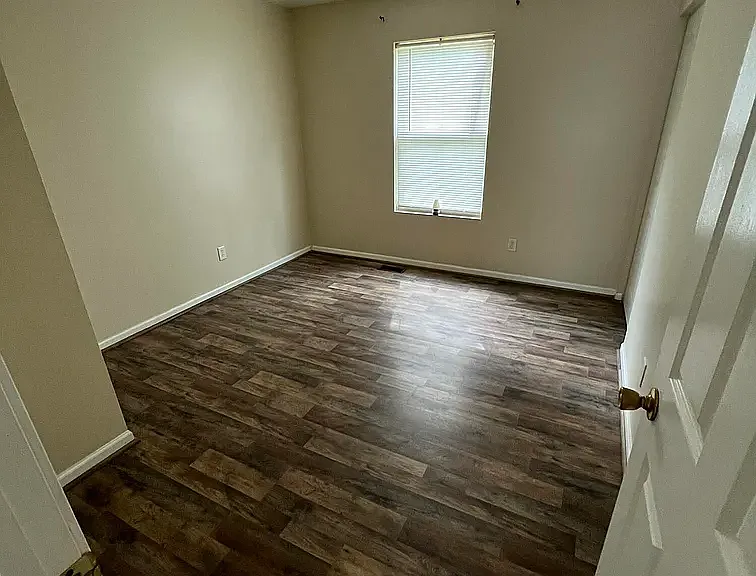 550 S Wayne St — Photo 7