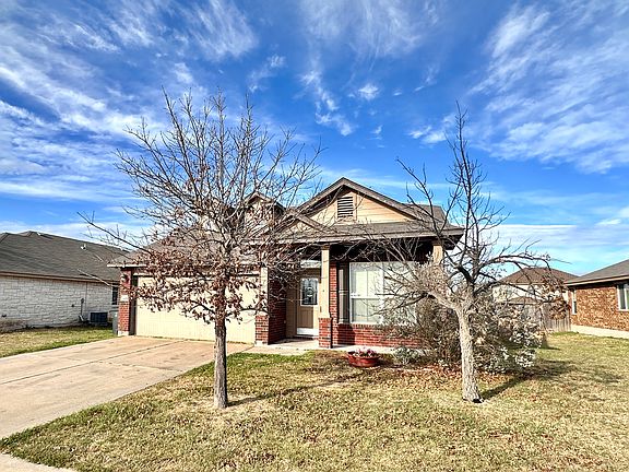 3rd image of 5001 Bayer Hollow Dr